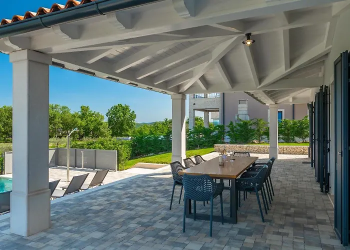 Villa Luxury Arman With Whirlpool In Visinada