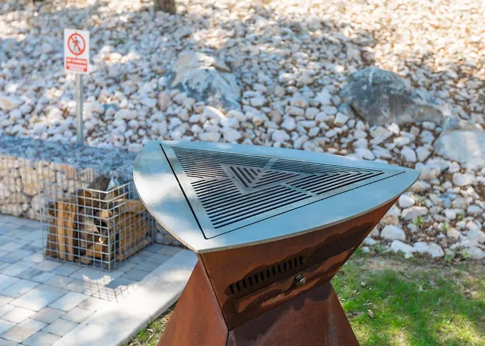 Luxury Arman With Whirlpool In Visinada Villa Vižinada