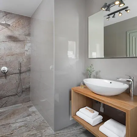 Villa Luxury Arman With Whirlpool In Visinada