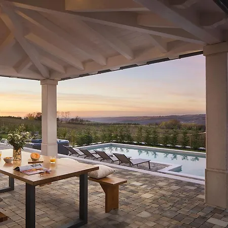 Villa Luxury Arman With Whirlpool In Visinada Vizinada