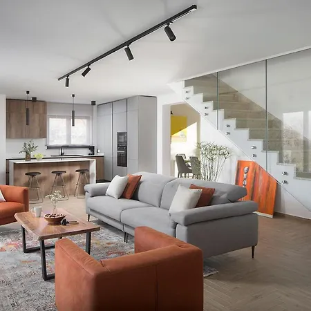 Luxury Arman With Whirlpool In Visinada *