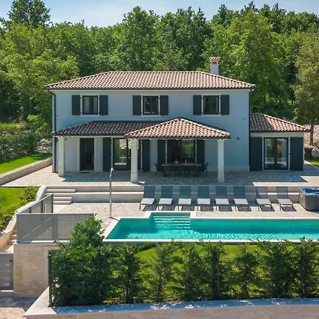 Luxury Arman With Whirlpool In Visinada *