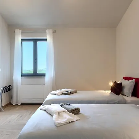 Luxury Arman With Whirlpool In Visinada 别墅 Vižinada