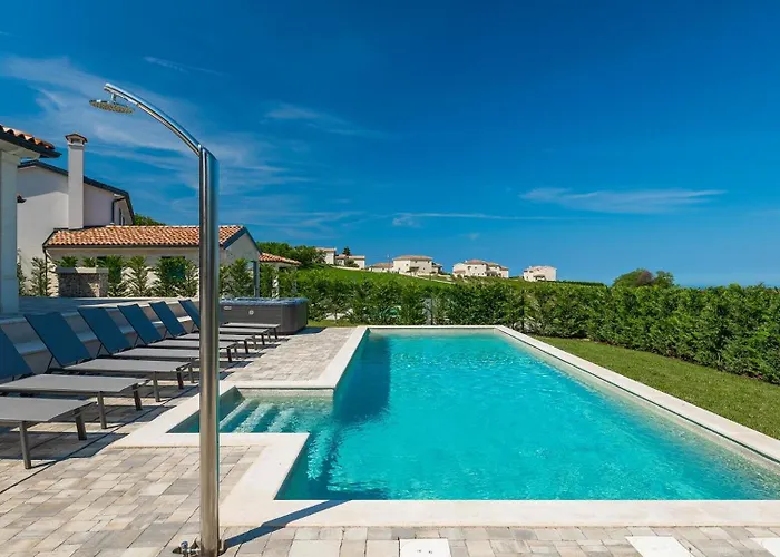 Villa Luxury Arman With Whirlpool In Visinada