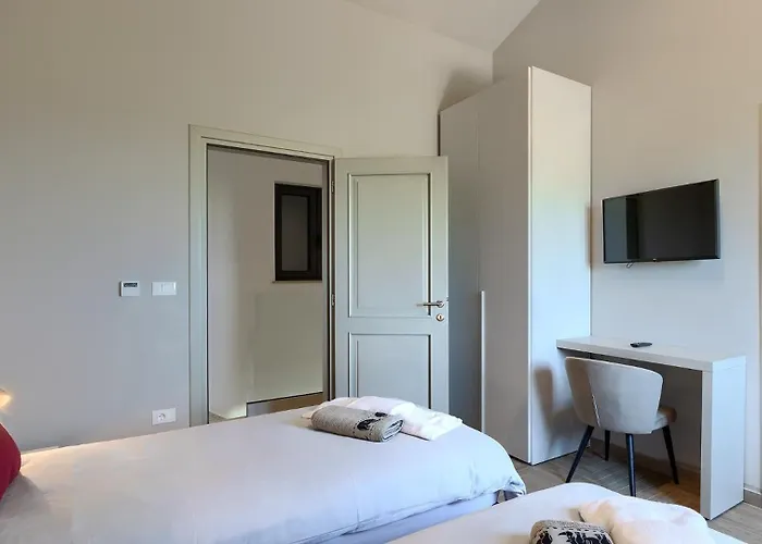 Luxury Arman With Whirlpool In Visinada *